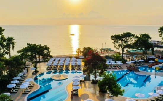 Cristal Aura Beach Resort & SPA